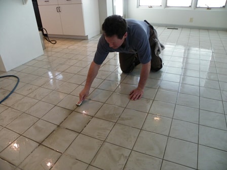scrub-dirty-grout-mm-cleaning-services-61705